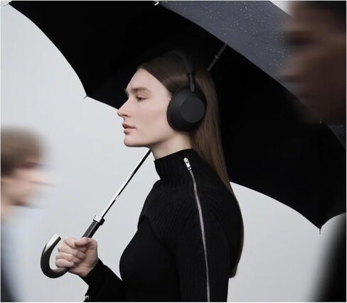 Sony WH-1000XM6 Wireless Noise-Canceling Headphones with QN3 Processor (Silver) Bundle with Swissdigital Bluetooth Locator Chain Compatible with FindMy and Android (2 Items) in Saudi Arabia