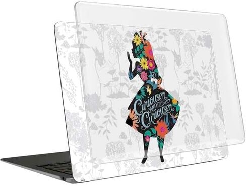 حقيبة كمبيوتر محمول Skinit Plus متوافقة مع جهاز MacBook Air 15 بوصة (2023) - مرخصة رسميًا من ديزني أليس في بلاد العجائب (رسوم متحركة) تصميم خيالي فضولي وأكثر فضولًا in Kuwait