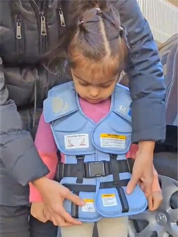 801 Child Restraint Vest – Lightweight Portable Car Seat Belt Positioner, Travel Safety Harness (Ages 3–6, Light Blue) in Saudi Arabia