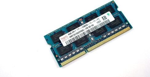 HYNIX 4GB DDR3 PC3-12800 1600MHZ NON-ECC UNBUFFERED CL11 1.5V DUAL RANK 204Pins STANDARD SODIMM MEMORY P/N: HMT351S6CFR8C-PB in Kuwait