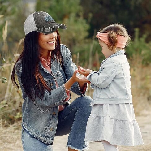قبعة بيسبول Just A Girl Who Loves Beer Cotton Trucker Hats للرجال والنساء باللون الأسود والرمادي in Kuwait