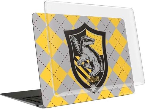 حقيبة الكمبيوتر المحمول Skinit بالإضافة إلى الجلد المتوافقة مع جهاز MacBook Air 15in (2023) - تصميم Wizarding World Harry Potter Hufflepuff Crest المرخص رسميًا in Saudi Arabia