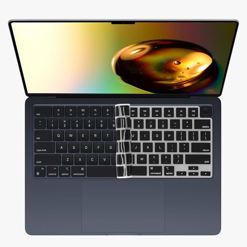 غطاء لوحة المفاتيح kwmobile متوافق مع Apple MacBook Air 13 M4 2025 A3240 - غطاء لوحة المفاتيح باللغة الإنجليزية الأمريكية QWERTY - أسود in Kuwait