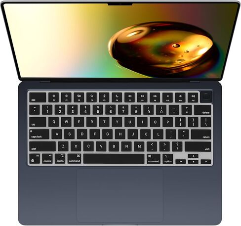 غطاء لوحة المفاتيح kwmobile متوافق مع Apple MacBook Air 13 M4 2025 A3240 - غطاء لوحة المفاتيح باللغة الإنجليزية الأمريكية QWERTY - أسود in Kuwait