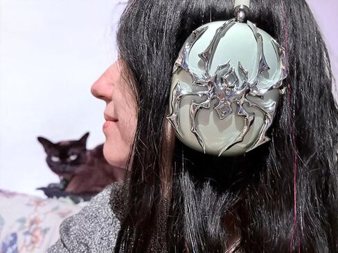 Chrome Spider على حافظات صلبة لأجهزة AirPods Max، لا تتضمن سماعة الرأس، ملحقات سماعات رأس Apple فقط، ملحقات سماعات الرأس الأنيقة، in Kuwait