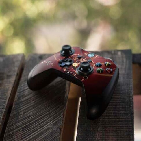 غلاف Skinit المخصص للألعاب متوافق مع وحدة تحكم Xbox One S - مرخص رسميًا من Warner Bros The Flash Movie: The Fastest Man Alive Design in Kuwait