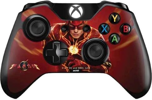 غلاف Skinit المخصص للألعاب متوافق مع وحدة تحكم Xbox One - فيلم Warner Bros The Flash المرخص رسميًا: تصميم The Fastest Man Alive in Kuwait