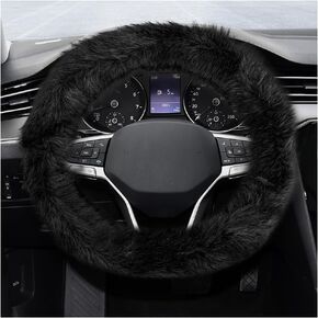 Fluffy Steering Wheel Cover, 15 Inch Soft Microfiber Plush Steering Wheel Decoration, Winter Warm Fuzzy Car Wheel Covers Anti-Slip Protector for Women Men, Car Accessories (Green) in Saudi Arabia