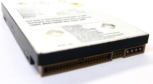 محرك الأقراص الصلبة Seagate Barracuda 5400.1 ST340015A 40GB 5400 RPM 2MB Cache IDE Ultra ATA100 / ATA-6 3.5 بوصة (متجدد) in Kuwait