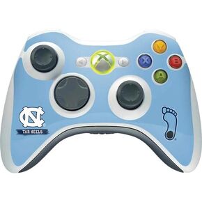 غلاف Skinit المخصص للألعاب متوافق مع وحدة التحكم اللاسلكية Xbox 360 - تصميم مرخص رسميًا من College UNC Tar Heels in Kuwait