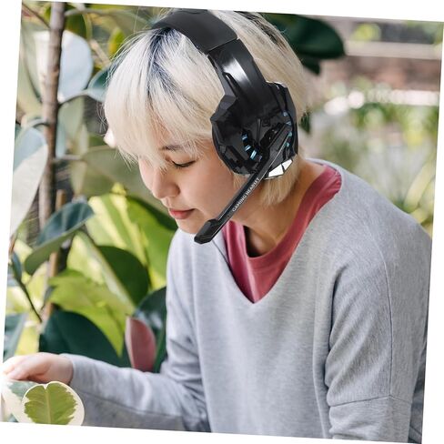 1pc Wired Gaming Headset with Microphone Over-Ear Headphones for Stylish Soft Cushion Pads for Comfort for Gamers and Streaming in Saudi Arabia