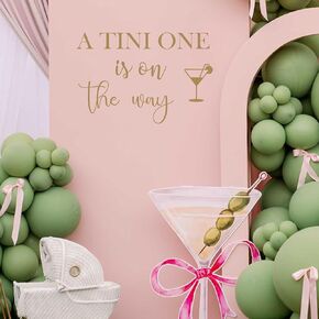 ملصق Upfirst A Tini One is on The Way - ملصقات ديكور لحفلات استقبال المولود الجديد، تكشف عن الجنس/ديكور حفلات استقبال المولود الجديد، ملصقات جدارية بخلفية قوس بالون من زجاج مارتيني (ملصق تيني) in Kuwait