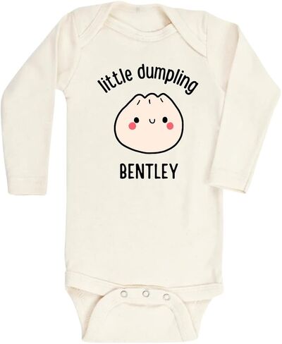 تي شيرت لطيف للأطفال باسم مخصص من Little Dumpling، تي شيرت للأطفال والأطفال الصغار - ملابس مضحكة للفتيات والأولاد لحفلة استقبال المولود الجديد in Kuwait