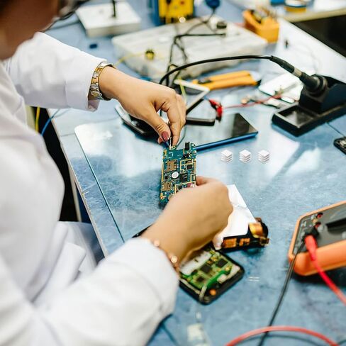 20pcs Aluminum Heatsink Block with Adhesive Tape, Universal Compact Cooling Fin for Electronic Chips and Routers, 10x10x10mm Thermal Conductive Heat Sink Replacement for Daily Use in Kuwait