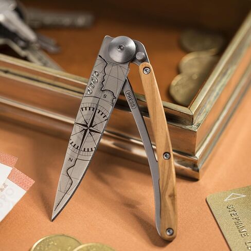 deejo - سكين جيب قابل للطي 27 جرام مع مشبك حزام - تصميم Terra Incognita، شفرة من الفولاذ المقاوم للصدأ مقاس 2.95 بوصة، مقبض من خشب الزيتون - خفيف الوزن للحمل اليومي للمنزل والعمل والاستخدام الخارجي in Kuwait