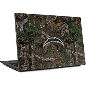 غلاف كمبيوتر محمول من Skinit متوافق مع Thinkpad X1 Carbon (الجيل السادس 2018) - مرخص رسميًا من NFL Los Angeles Chargers Realtree Xtra Green Camo Design in Kuwait