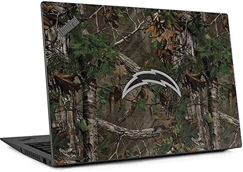 غلاف كمبيوتر محمول من Skinit متوافق مع Thinkpad X1 Carbon (الجيل السادس 2018) - مرخص رسميًا من NFL Los Angeles Chargers Realtree Xtra Green Camo Design in Kuwait