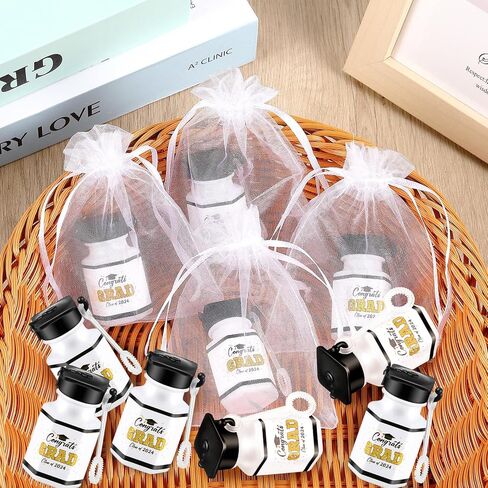 100 قطعة من زجاجات فقاعات التخرج من Lunmon، عصا فقاعات التخرج الصغيرة، ألعاب التخرج بالجملة للتهاني، أكياس الهدايا الجيدة، حشو هدية حفل التخرج، هدايا الحفلات in Kuwait