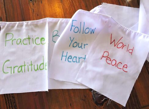 أعلام الصلاة الفارغة مجموعة من 7 أعلام ضع صلواتك الخاصة (سبعة شقرا) in Kuwait