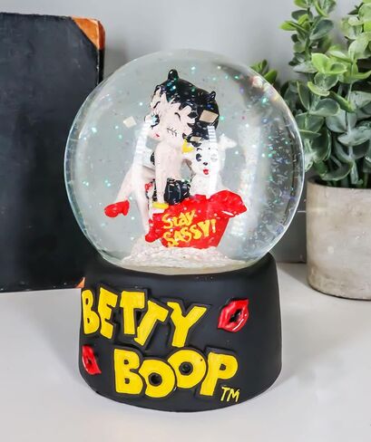مجموعة Ebros Gift Novelty Collection Betty Boop غريب الأطوار كوميدية لامعة كرة مائية بطول 5.25 بوصة بطول 100 مم تمثال ديكور كرات ثلجية ملونة (ابق وقحًا وعناقًا وقبلات أنيقة) in Saudi Arabia