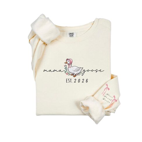 ألوان مريحة، سويت شيرت Mama Goose مخصص، سويت شيرت Mama Silly Goose، هدية عيد الأم، قلنسوة Coquette Mama، هدية لماما in Saudi Arabia