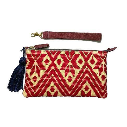 Purse "Erika", made by Jühue Artesanal, Handmade purse made in Mexico, Multicolor Purse, hand embroidery, unique piece, Embroidered purse, Mexican embroidery, Made in Mexico, Suede Purse in Saudi Arabia