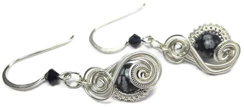 طقم أقراط/قلادة من سبج ندفة الثلج والكريستال النمساوي ملفوفة بأسلاك "Mini-Swish" من الفضة الإسترليني in Saudi Arabia