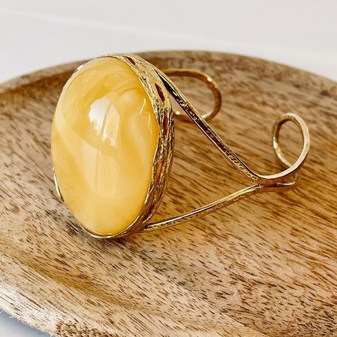 Natural Yellow Baltic Amber Bracelets in Gold Surrounds, Elegant Bracelet with Amber Stone in Saudi Arabia