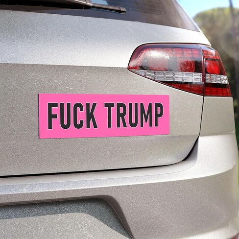 ملصق Pink Fuck Trump كبير مقاس 3×9 لحماية حقوق المرأة in Kuwait