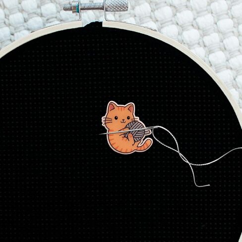Cute Orange Cat with Yarn Magnetic Needle Minder – Cat Lover Gift for Cross Stitch, Embroidery, Quilting & Sewing – Strong Magnet Needle Holder Accessory in Saudi Arabia