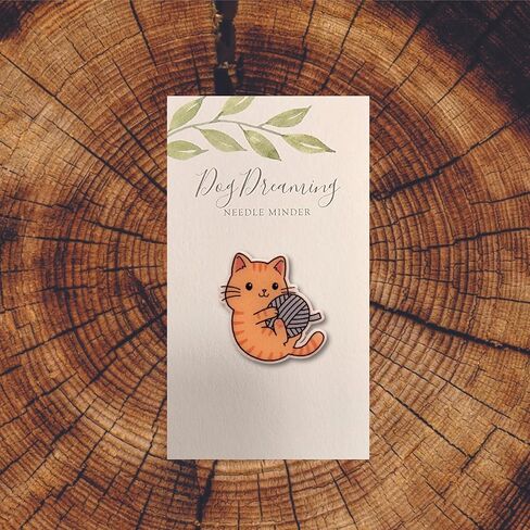 Cute Orange Cat with Yarn Magnetic Needle Minder – Cat Lover Gift for Cross Stitch, Embroidery, Quilting & Sewing – Strong Magnet Needle Holder Accessory in Saudi Arabia