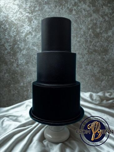 كعكة سوداء وهمية بطول 18 بوصة - كعكة وهمية قابلة للتخصيص وقابلة لإعادة الاستخدام لمنظمي الأحداث والخبازين - كعكة عيد ميلاد وهمية واقعية - خفيفة الوزن ومتينة - صنع في الولايات المتحدة الأمريكية من JennWithLove in Kuwait