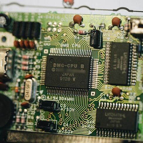 Framed Game Boy Teardown Display, Disassembled Retro Handheld Console Wall Art for Collectors and Game Room Decor in Saudi Arabia