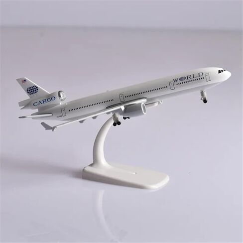 DAGIJIRD 1:400 USA البضائع MD-11 الخطوط الجوية نموذج طائرة معدنية محاكاة نموذج طائرة ديكور غرفة مكتب المنزل الهدايا in Saudi Arabia