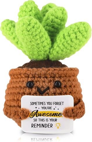 Penguin Couple Crochet Gift – Handmade Knitted Penguin Lovers – Engagement Wedding for Couples, Husband Wife, Boyfriend Girlfriend in Saudi Arabia