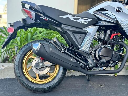 LIFAN KP-MINI RS 150CC EFI Motorcycle | 150cc Engine | 5-SPEED | EFI FUEL-INJECTED | WHITE in Kuwait