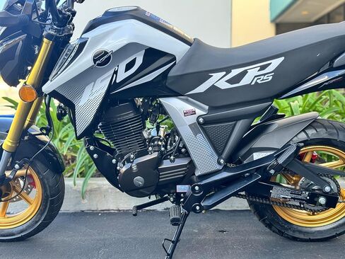 LIFAN KP-MINI RS 150CC EFI Motorcycle | 150cc Engine | 5-SPEED | EFI FUEL-INJECTED | WHITE in Kuwait