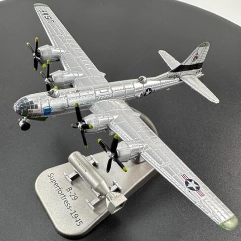 1:300 نموذج طائرة محاكاة US B29 Superfortress قلعة الهواء مفجر نموذج طائرة سبيكة ABS المواد البلاستيكية مجموعة طائرة الطيران in Kuwait