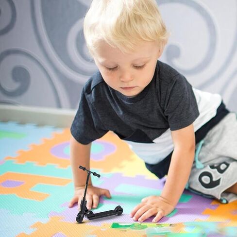 سكوتر أصابع 3 قطع - سكوتر بعجلتين - بي إم إكس قابل للطي مع فرامل | إكسسوارات لوحة الأصابع للمراهقين | العاب تعليمية | ألواح تزلج ممتعة غير قابلة للانزلاق in Kuwait