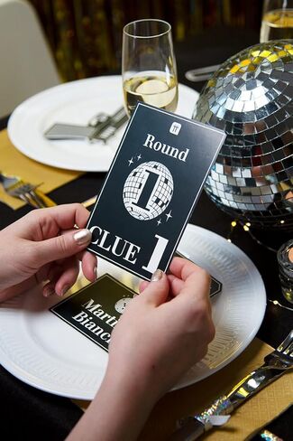 لعبة Talking Tables Crack The CASE Murder Mystery on The Dance Floor، ألعاب حفل عشاء Murder Mystery للبالغين، الألغاز، القرائن، رموز QR، الموسيقى، ألغاز تحفيز الدماغ، للأعمار من 16 عامًا فما فوق، 5-13 لاعبًا in Saudi Arabia