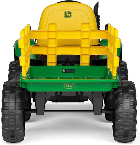 Peg Perego John Deere Farm Power 12 فولت جرار ومقطورة مع جهاز تحكم عن بعد in Kuwait