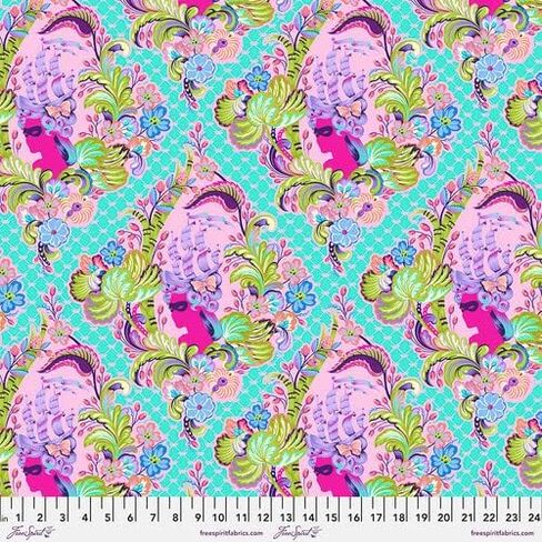 حزمة Parisville Deja Vu Fat Quarter Bundle (8 قطع) من Tula Pink for Free Spirit 18 × 21 بوصة (45.72 سم × 53.34 سم) قطع قماش من نسيج اللحاف DIY in Kuwait