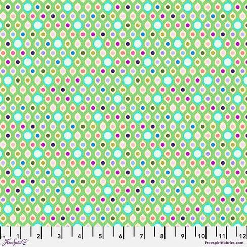 حزمة Parisville Deja Vu Fat Quarter Bundle (8 قطع) من Tula Pink for Free Spirit 18 × 21 بوصة (45.72 سم × 53.34 سم) قطع قماش من نسيج اللحاف DIY in Kuwait