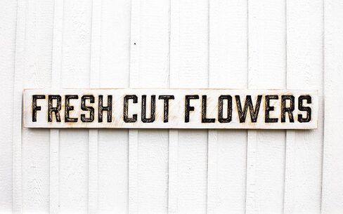 لافتة كبيرة من الزهور المقطوفة حديثًا - (متوفرة بثلاثة أحجام) منحوتة في لوح من الخشب الصلب | ريفي المتعثرة | نمط المزرعة | مصنوع يدويًا في نورث كارولاينا in Kuwait