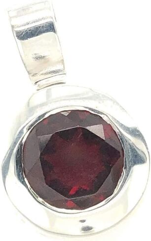 Natural Pyrope Garnet 925 Solid Sterling Silver Pendant 19mm in Saudi Arabia
