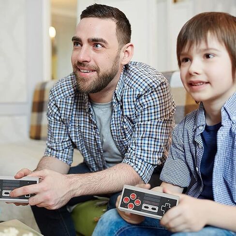 وحدة تحكم ألعاب ريترو، نظام ألعاب ريترو لاسلكي، 620 لعبة فيديو كلاسيكية مدمجة، وحدة تحكم ألعاب التوصيل والتشغيل للتلفزيون مع مخرج AV ووحدتي تحكم لاسلكيتين (رمادي) in Kuwait