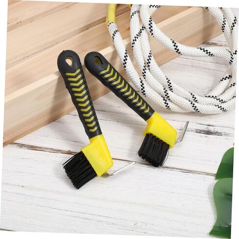 VANZACK 2pcs Horse Hoof Cleaning Brush Set Professional Hoof Pick with Plastic Handle Equestrian Tool for Grooming and Horseshoe Care Random Color in Saudi Arabia