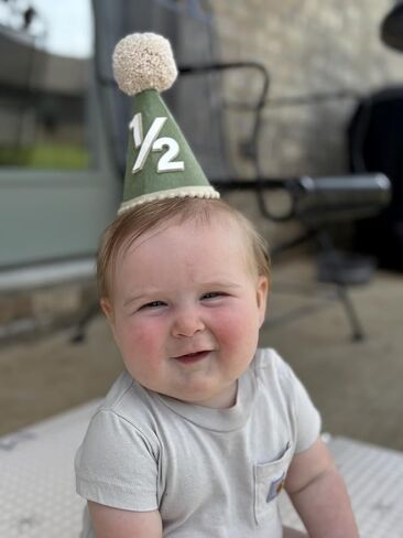قبعة عيد ميلاد 1/2 من Finduat Baby، قبعة نصف عيد ميلاد، قبعة مخروطية للاحتفال بعمر 6 أشهر مع بوم بوم، أخضر غامق للفتيات/الأولاد in Kuwait