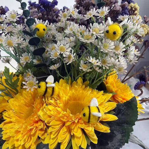 YUBONUS 16Pcs Wool Felt Bees with Box 1″ Big Size, Cute Bee Craft Balls for Room Shower Gift Decorations, Nursery Decor DIY Party Favors in Kuwait