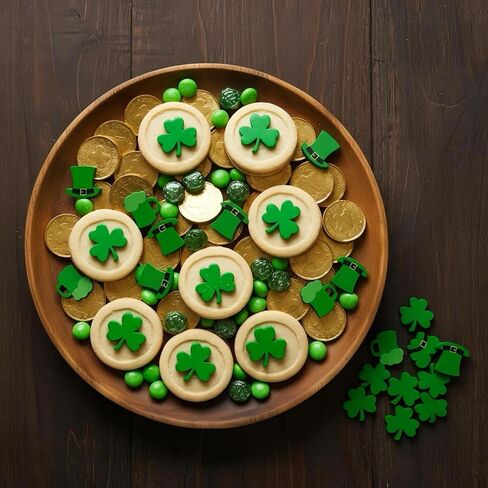 60 قطعة من الزخارف الخشبية المسطحة الصغيرة لعيد القديس باتريك، تماثيل البرسيم الصغيرة المصنوعة من الخشب الصغير على الوجهين، زينة للحرف اليدوية اليدوية، سجل القصاصات، ديكور صينية متدرجة، لهجات الحفلات الأيرلندية in Kuwait